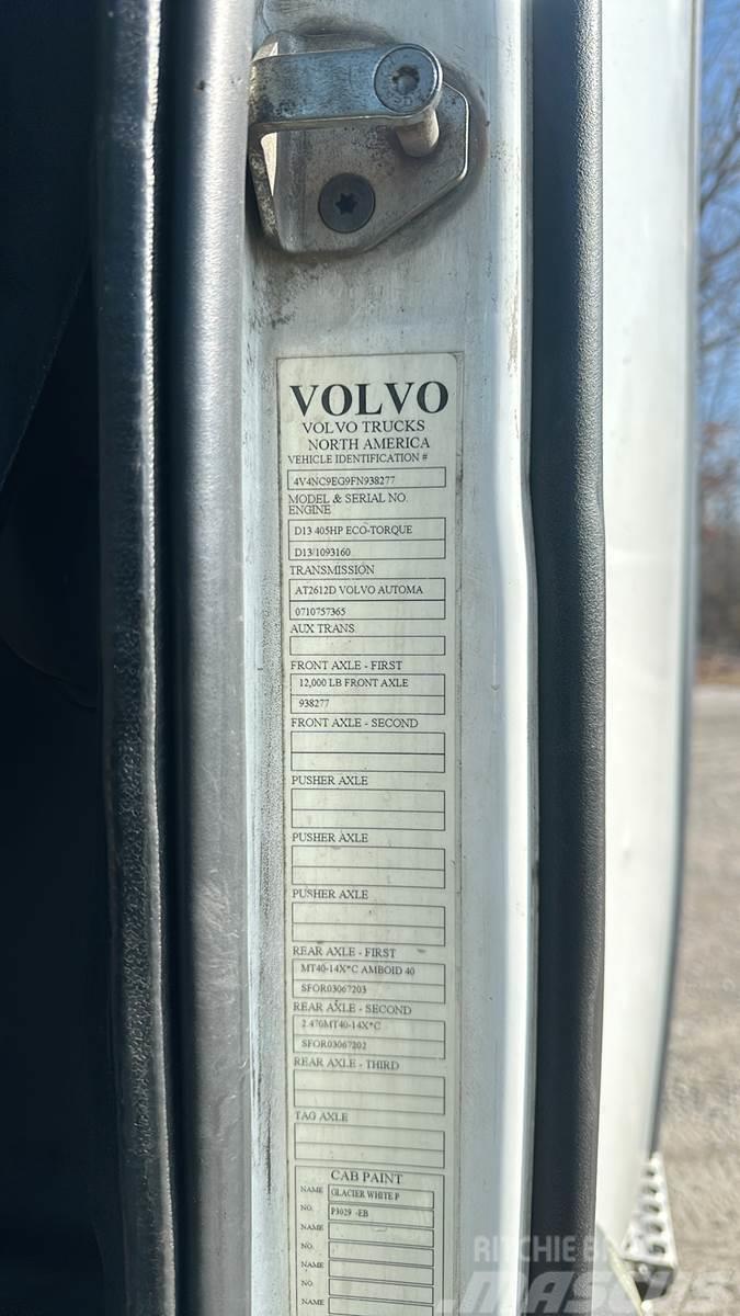 Volvo VNL300 Vilcēji