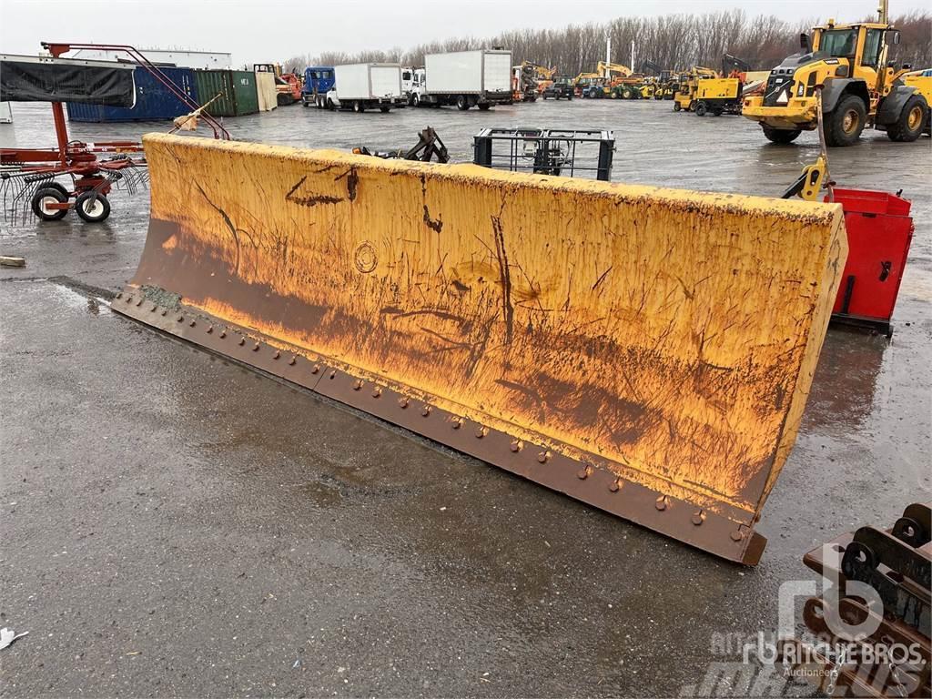  192 in Q/C Hydraulic Snow Plow Snow blades and plows