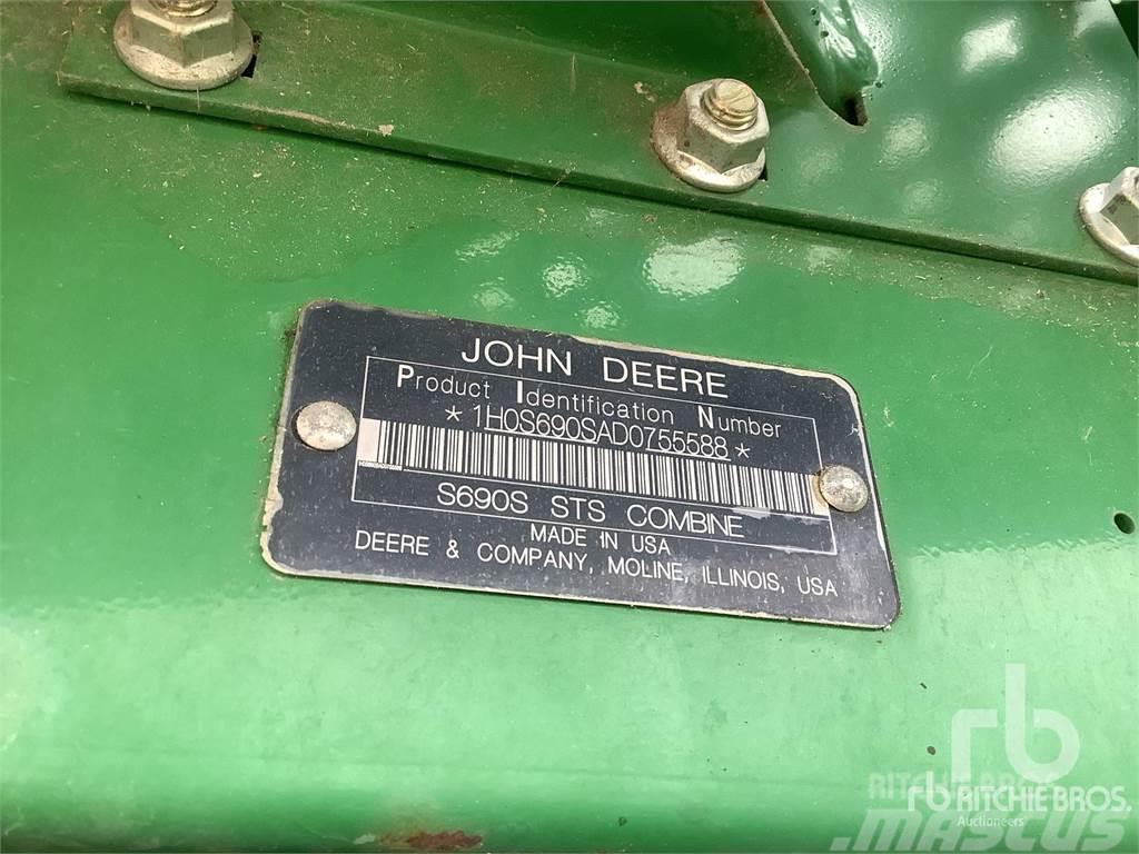 John Deere S690 Ražas novākšanas kombaini