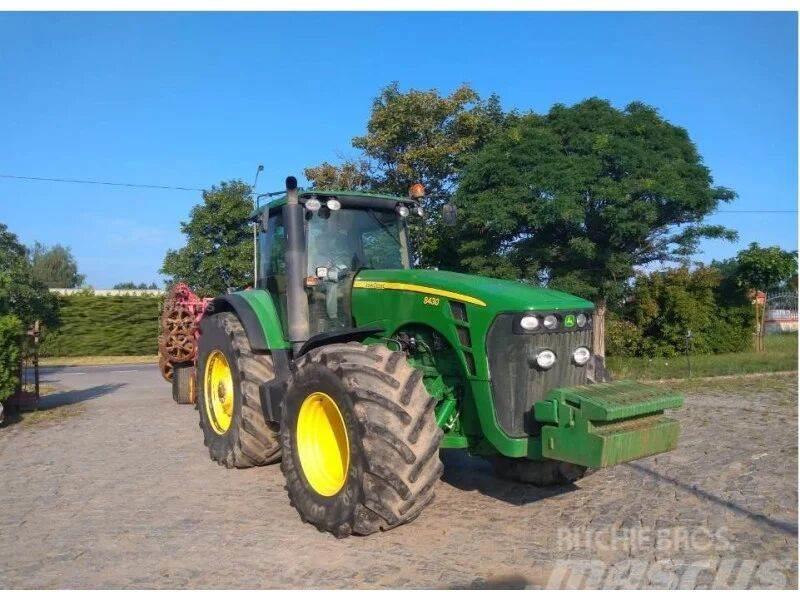John Deere 8430 Traktori