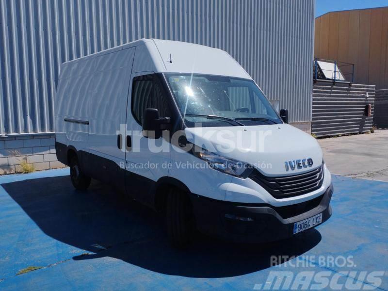 Iveco DAILY 35S16 F 12M3 Furgons