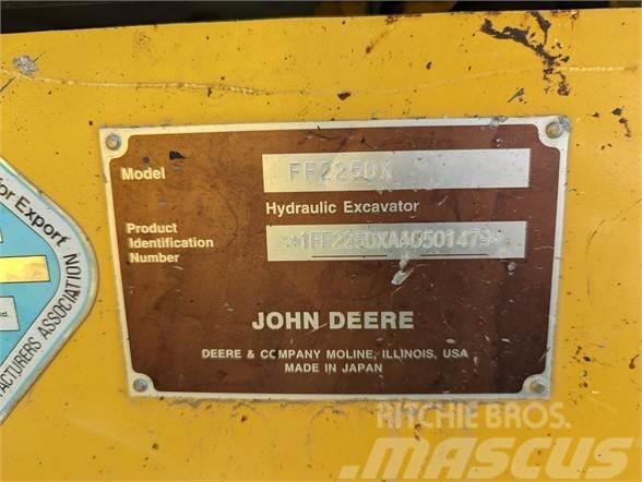 John Deere 225D LC Kāpurķēžu ekskavatori