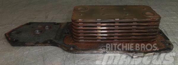 CASE Oil cooler for engine Case 6T-590/86 3921558 Citas sastāvdaļas