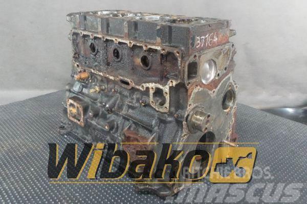 Isuzu Block Engine / Motor Isuzu 4BD1 PTA-24 95D05 Citas sastāvdaļas
