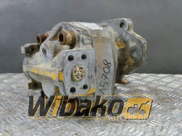 Komatsu Gear pump Komatsu WA400-1 705-11-35010 Citas sastāvdaļas