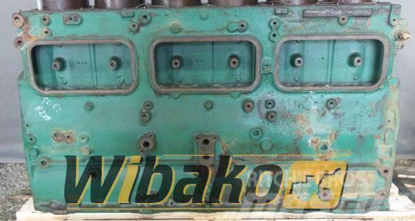 Volvo Block Engine / Motor Volvo TD122KME 161258154 Citas sastāvdaļas