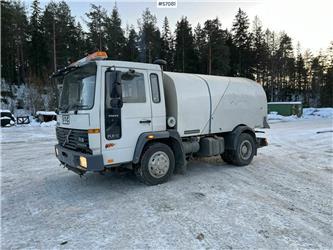 Volvo FL612 Sweeper, suction and washing truck