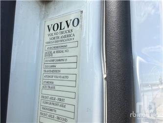 Volvo VNL300