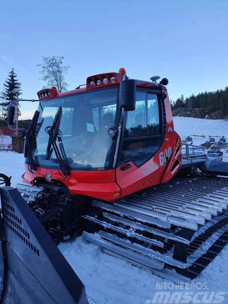 Kässbohrer Pistenbully 600 Polar Sniega traktori