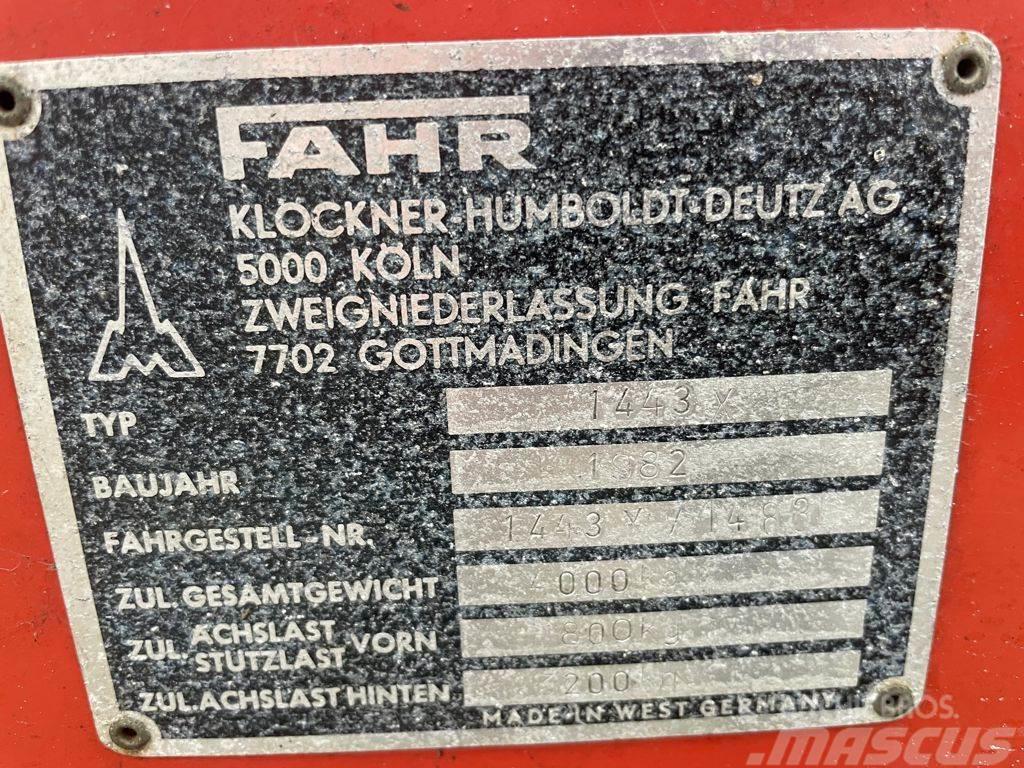 Deutz-Fahr K327 Ladewagen Lopbarības novācēji
