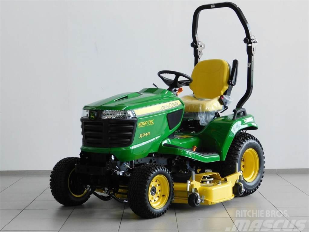 John Deere X948 Mauriņa traktors