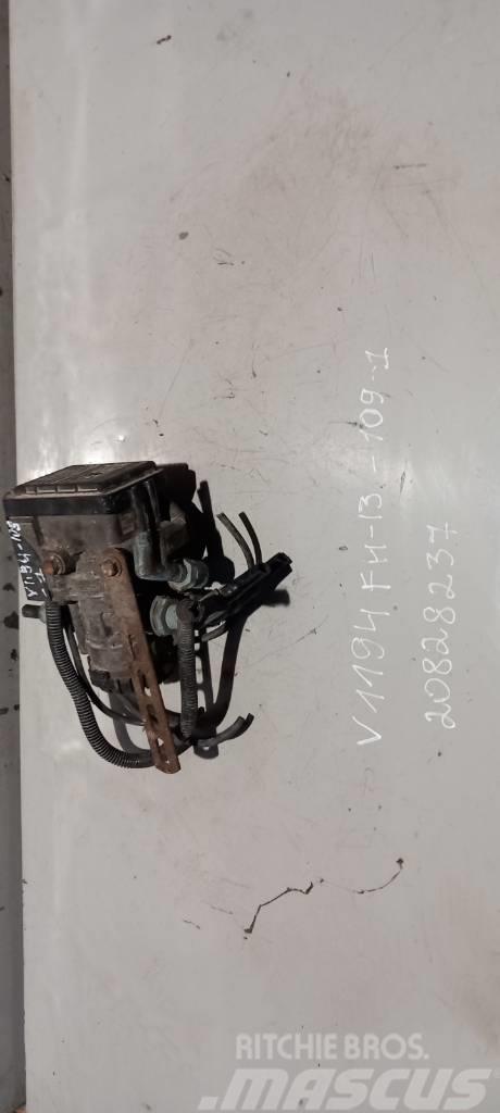 Volvo FH13.440 EBS brake valve 20828237 Bremzes