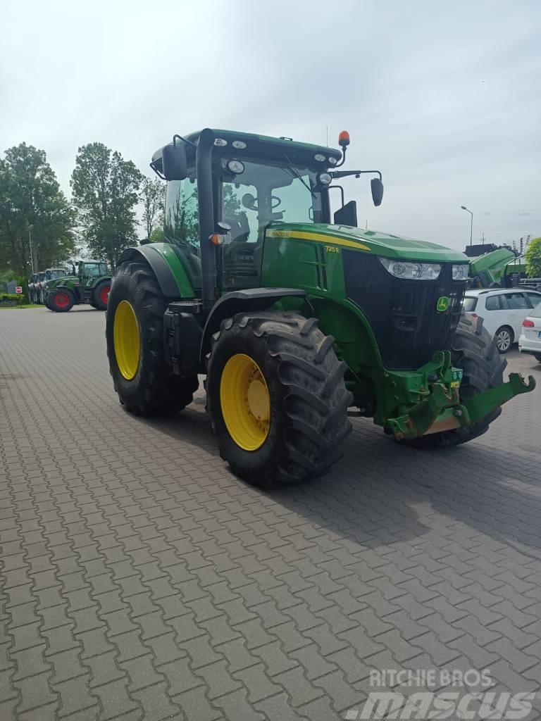 John Deere 7215 R Traktori