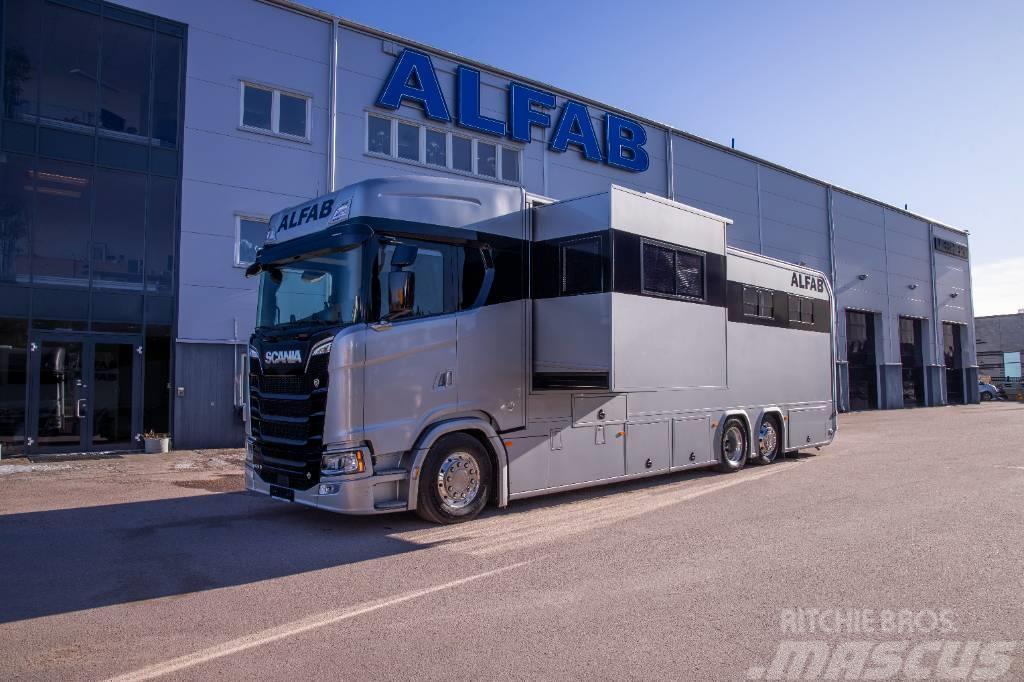 Scania V8 Hästlastbil med uppskjut och utskjut ALFAB Limi Dzīvnieku pārvadāšanas transports