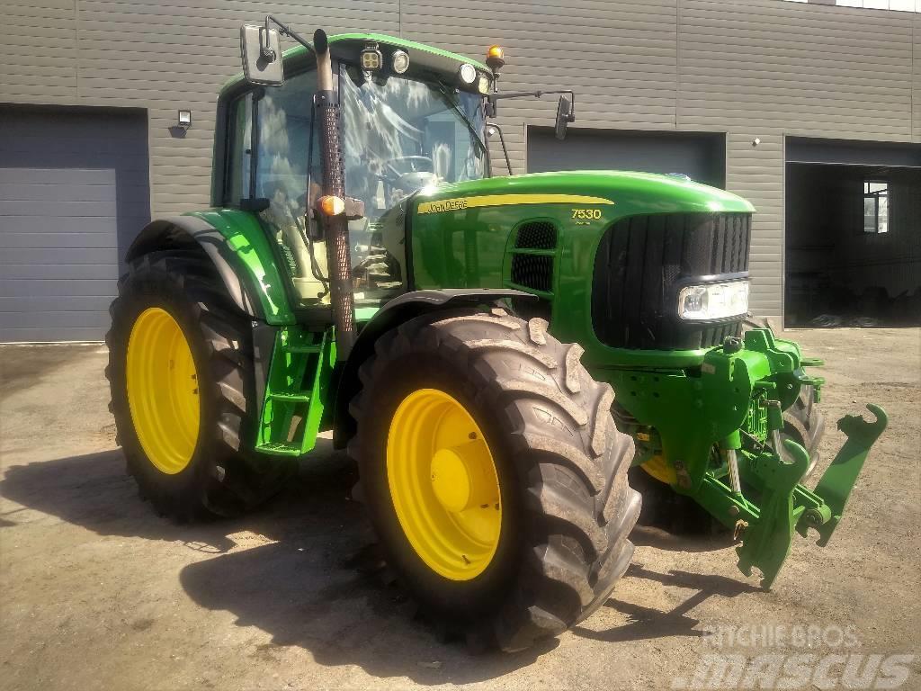 John Deere 7530 Premium Traktori