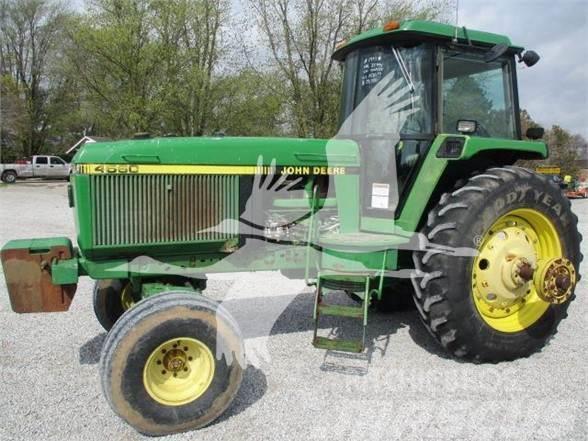 John Deere 4560 Traktori