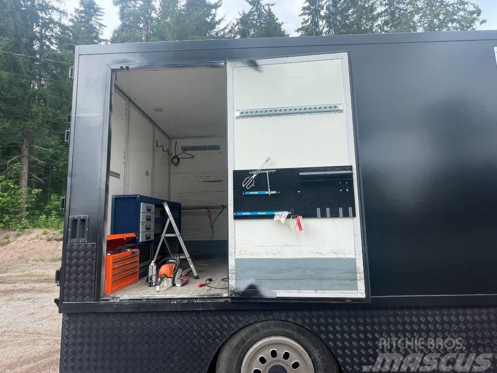 Renault Midlum matkailuauto/motocross huolto-auto Kemperi un dzīvojamās piekabes