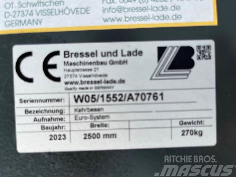 Bressel UND LADE W05 Kehrbesen 2.500 mm Ielu tīrīšanas mašīnas