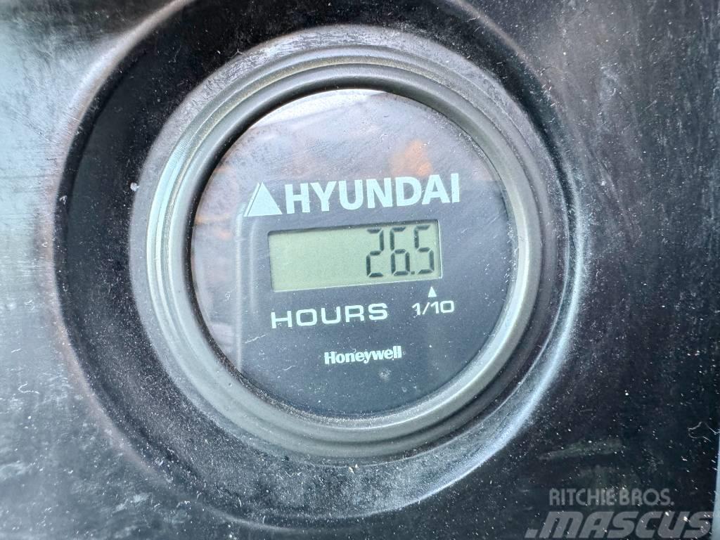 Hyundai R215 Excellent Condition / Low Hours Kāpurķēžu ekskavatori