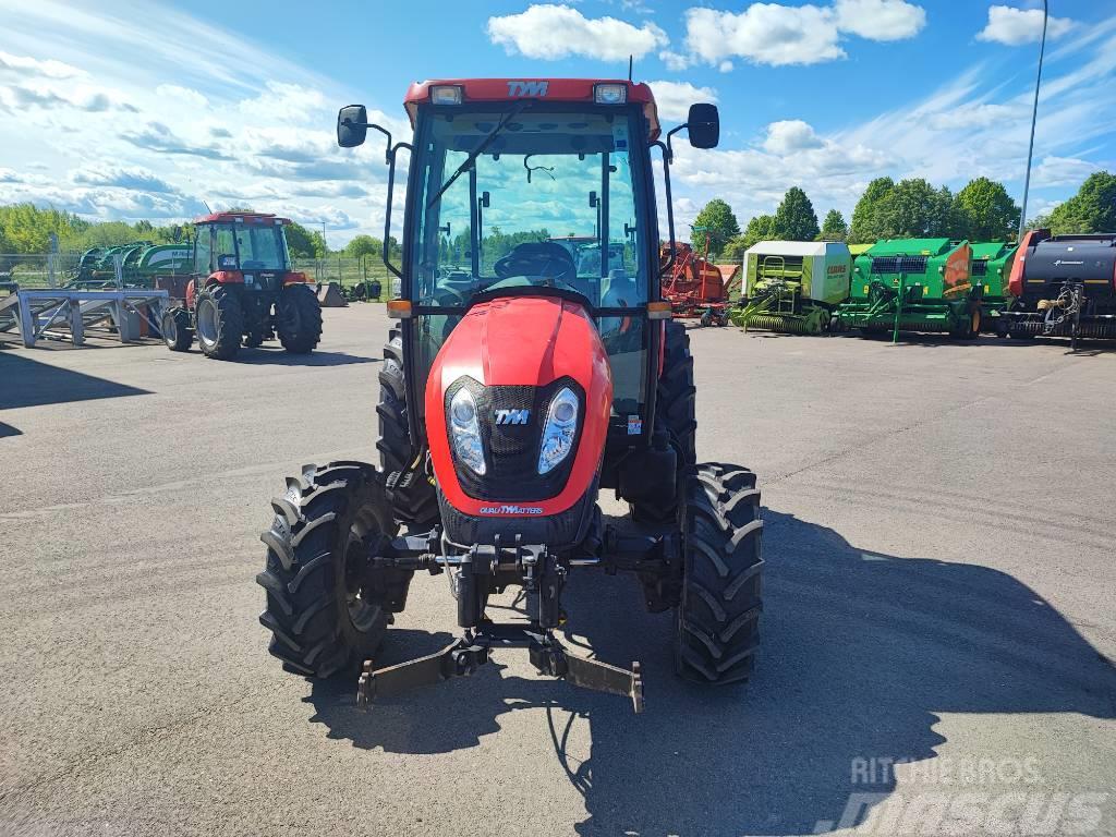 TYM T503 Kompaktie traktori