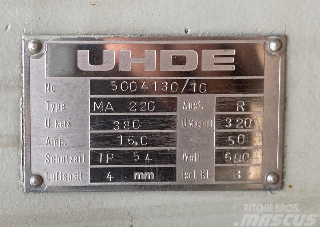  UHDE 1300 x 650 (600) Padevēji