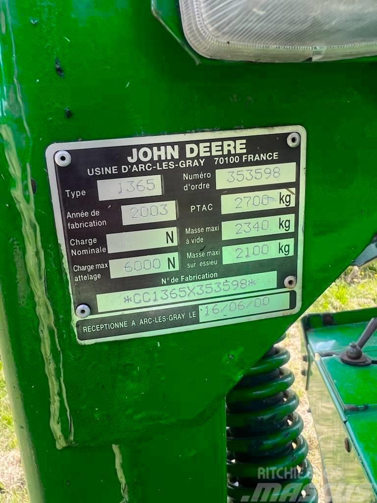 John Deere 1365 Slåtterkross Med Matta Pļaujmašīnas ar kondicionieri