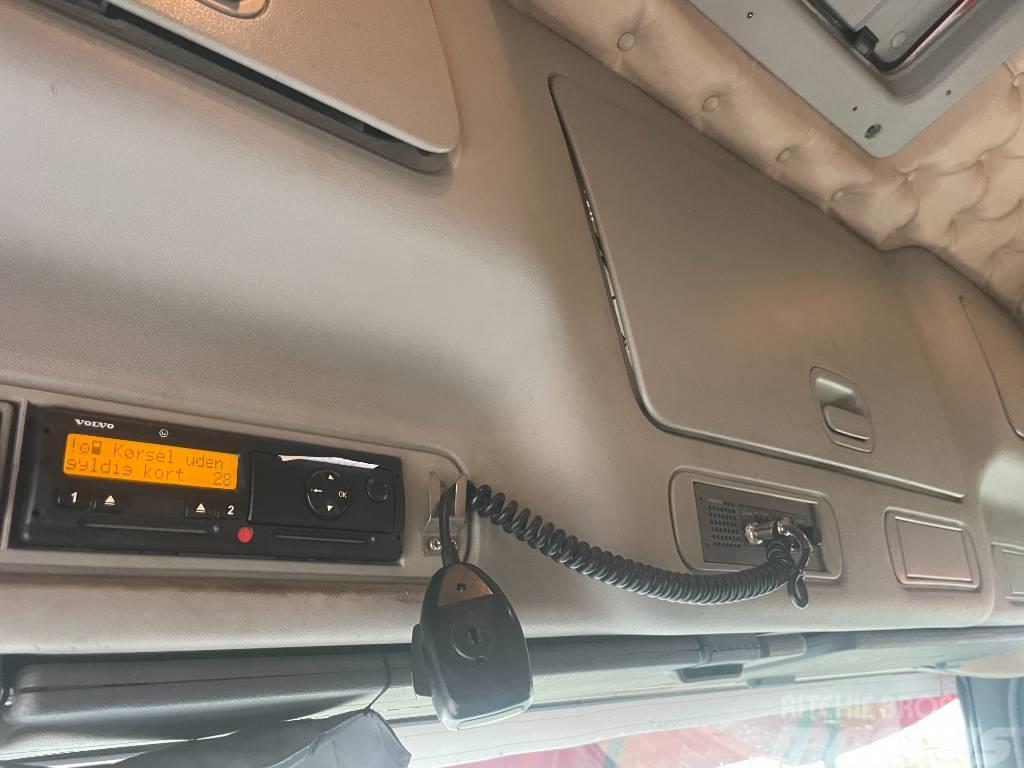 Volvo FM440 8x2 Kabeļu pacēlājs nomontējamām kravas mašīnām