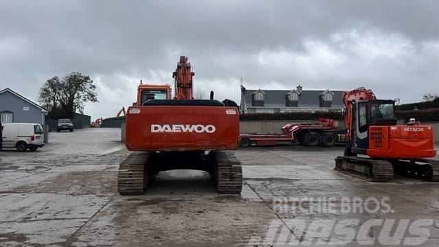 Daewoo 220LCV Kāpurķēžu ekskavatori