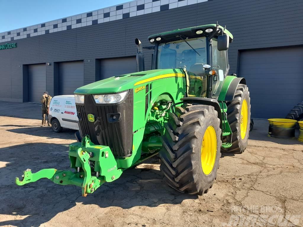John Deere 8285 R Traktori