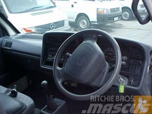 Toyota HIACE RZH103R Preču pārvadāšanas furgoni