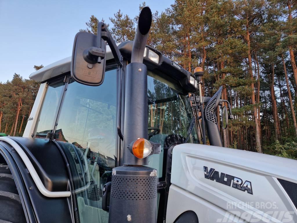 Valtra N103.4 Traktori