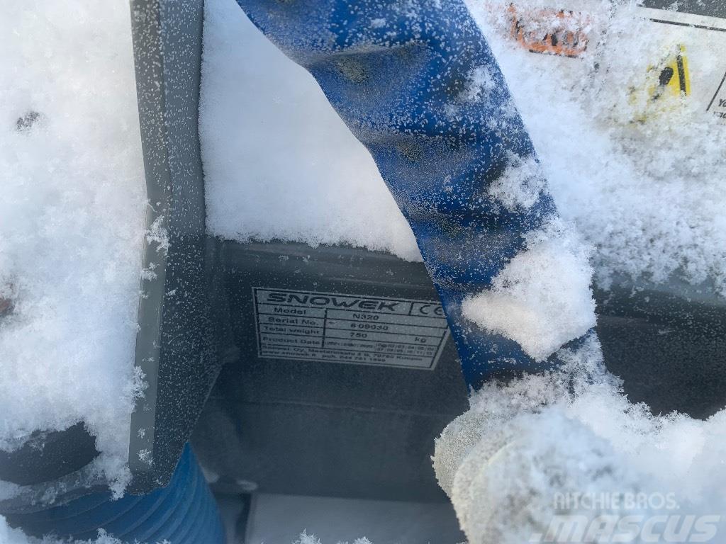 Snowek N320 Sniega naži un tīrītāji