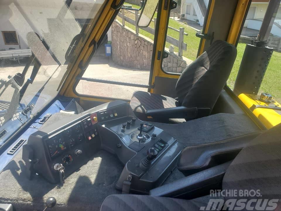 Bombardier pistenbully kassbohrer prinoth 180 Sniega traktori
