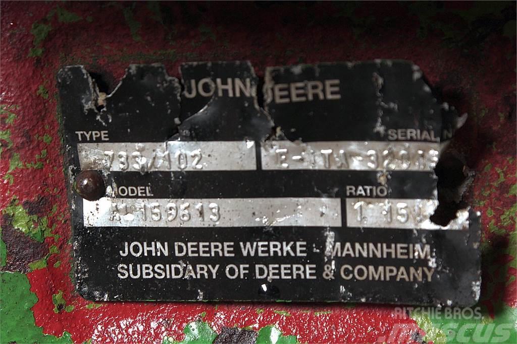 John Deere 6420 Disassembled front axle Transmisija