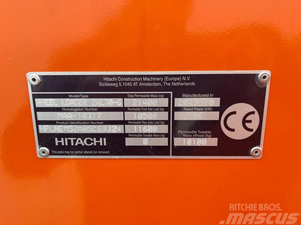 Hitachi ZW 250-6 Iekrāvēji uz riteņiem