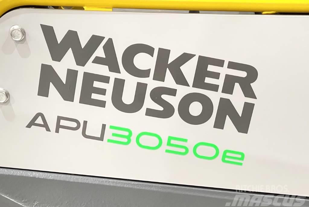 Wacker Neuson APU3050E Vibratori