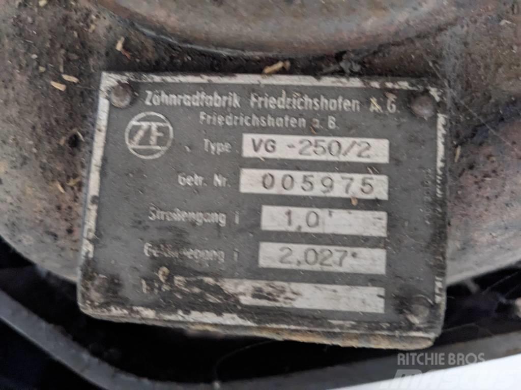 ZF Verteilergetriebe VG-250/2 Pārnesumkārbas