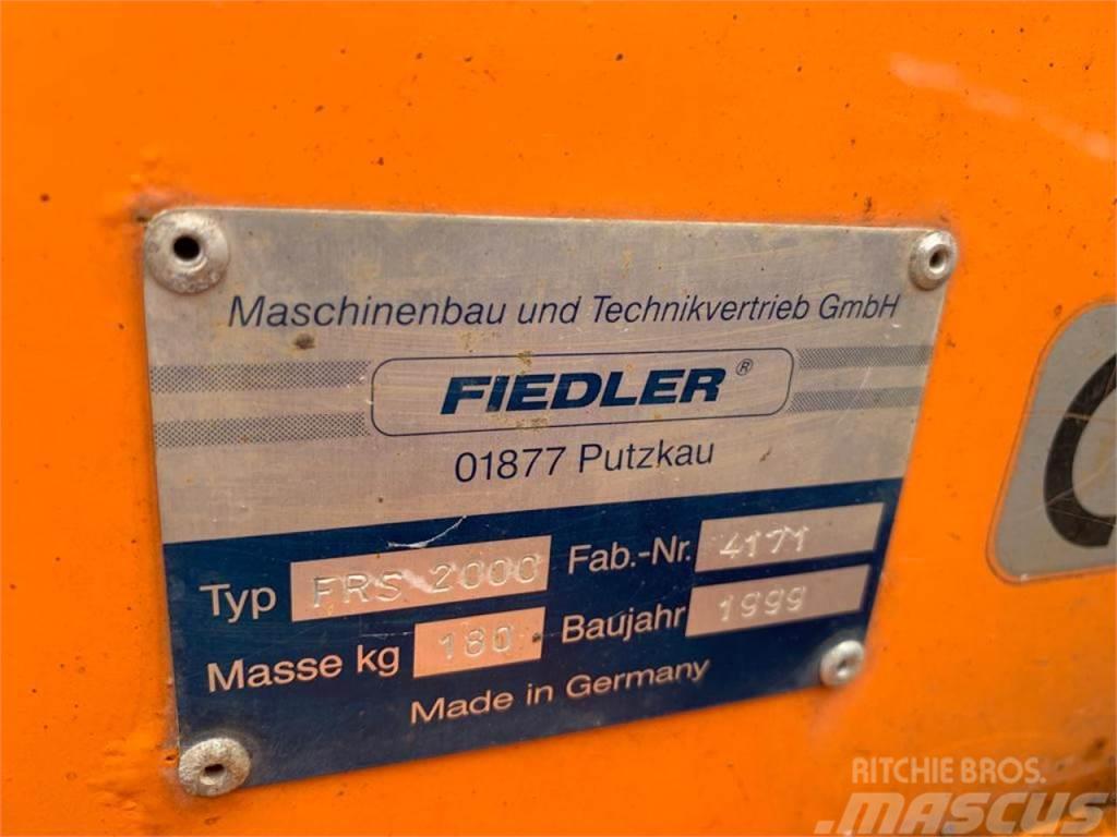 Fiedler Schneepflug FRS 2000 Cita komunālā tehnika/aprīkojums