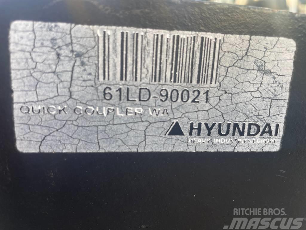 Hyundai Adapter HL757-7 to Volvo L50 - L120 Ātrie savienotāji