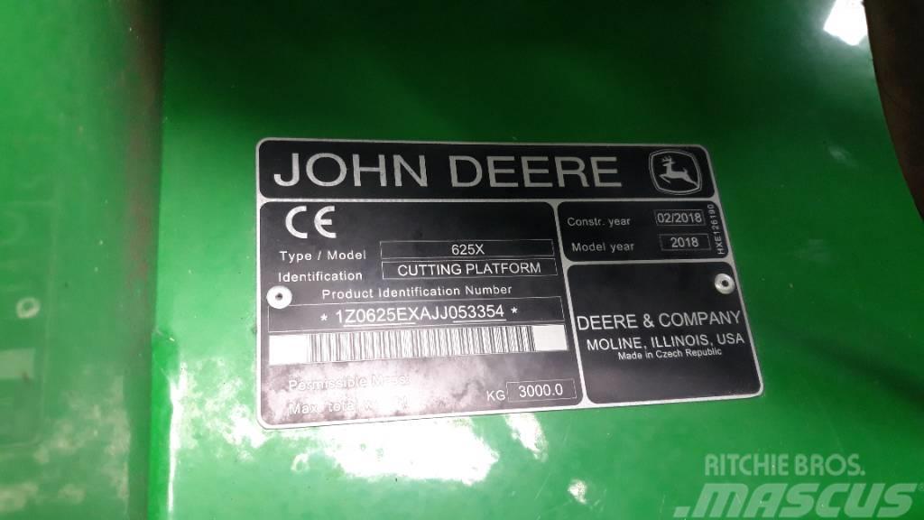 John Deere T 660 i Ražas novākšanas kombaini