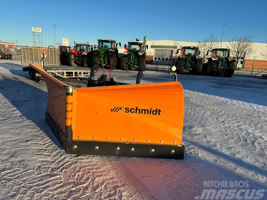Schmidt KLV- 32 Sniega traktori