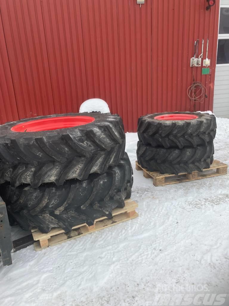  Däck och fälg 480/70R34 - 380/70R24 Cits traktoru papildaprīkojums