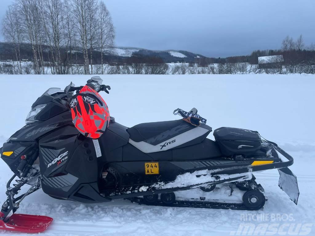 Ski-doo mxz 600 xrs Sniega motocikli