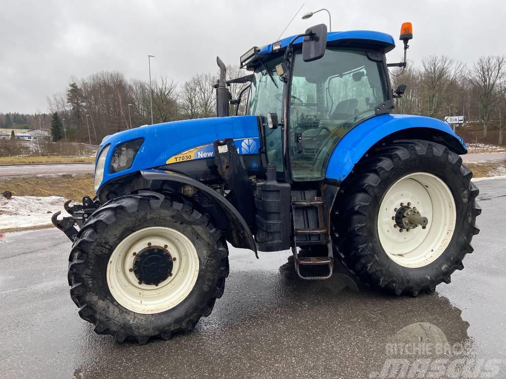New Holland T 7030 Traktori