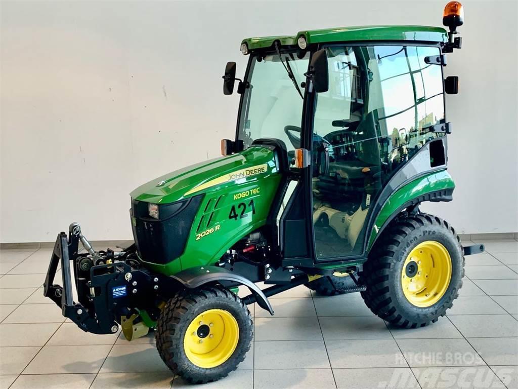 John Deere 2026R Kompaktie traktori