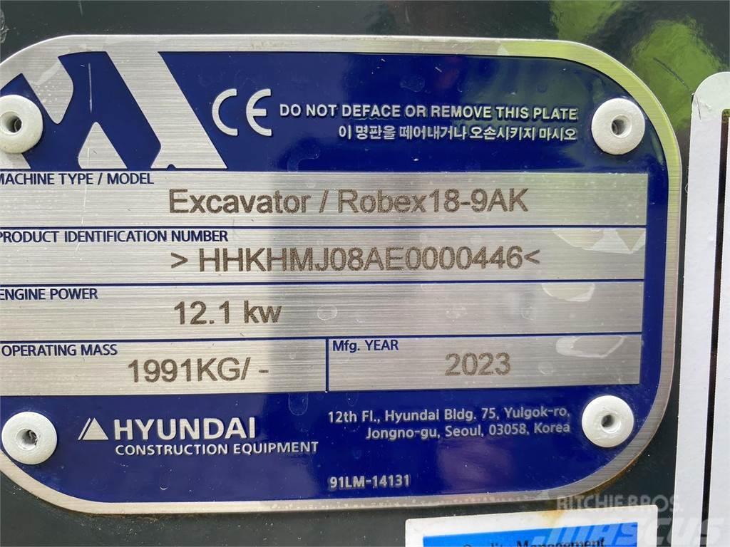 Hyundai R18-9AK Ekskavatori uz riteņiem