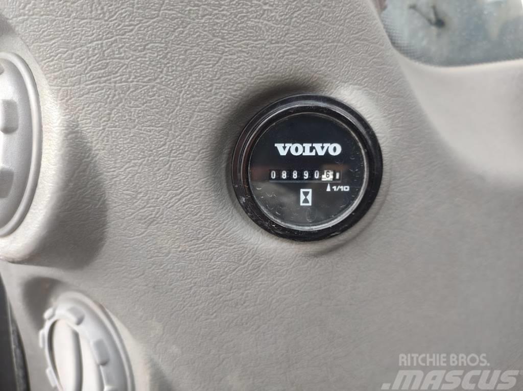 Volvo EC300DL Kāpurķēžu ekskavatori