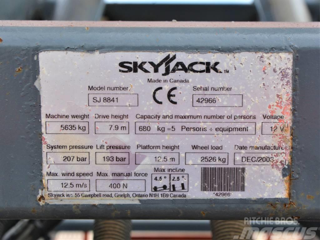 SkyJack SJ 8841 RT Šķerveida pacēlāji