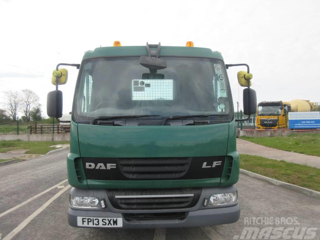 DAF 45.180 Platformas/kravas mašīnas ar vinču