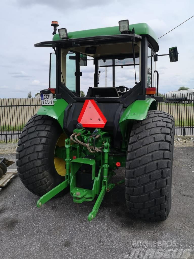 John Deere 5400 Kompaktie traktori